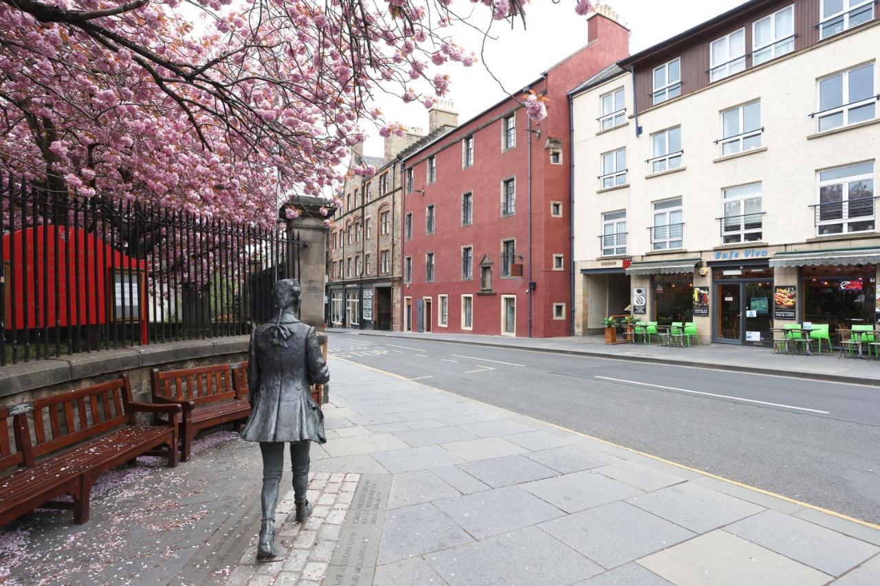 Joivy Affordable 3,4,5 And 12 Bed Private Flats Next To Royal Mile (Adults Only) Apartment เอดินบะระ ภายนอก รูปภาพ