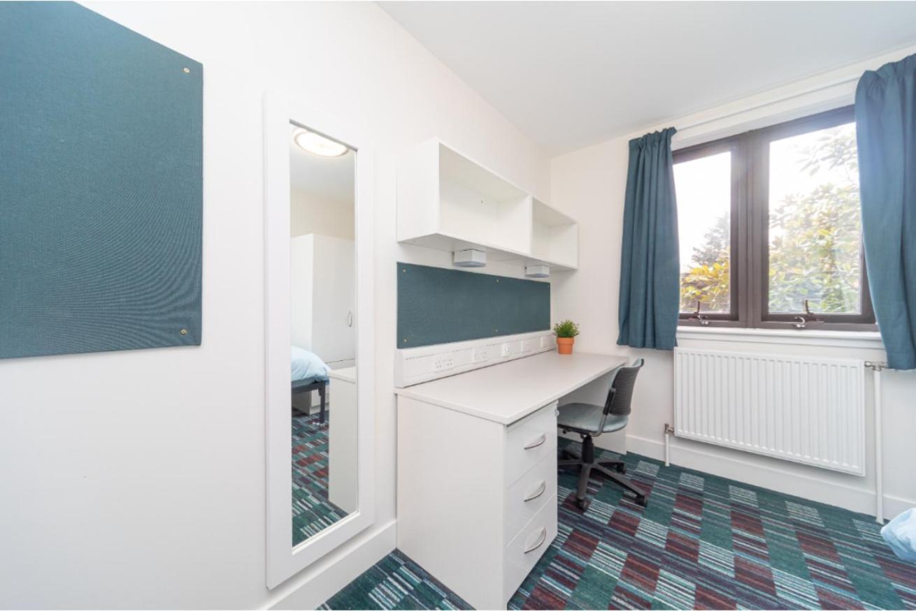 Joivy Affordable 3,4,5 And 12 Bed Private Flats Next To Royal Mile (Adults Only) Apartment เอดินบะระ ภายนอก รูปภาพ