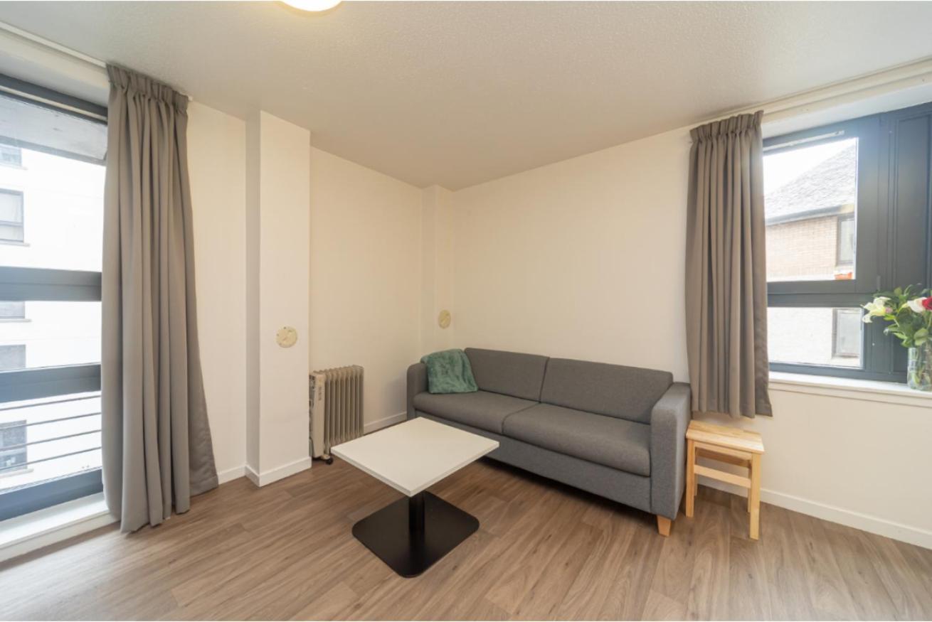 Joivy Affordable 3,4,5 And 12 Bed Private Flats Next To Royal Mile (Adults Only) Apartment เอดินบะระ ภายนอก รูปภาพ