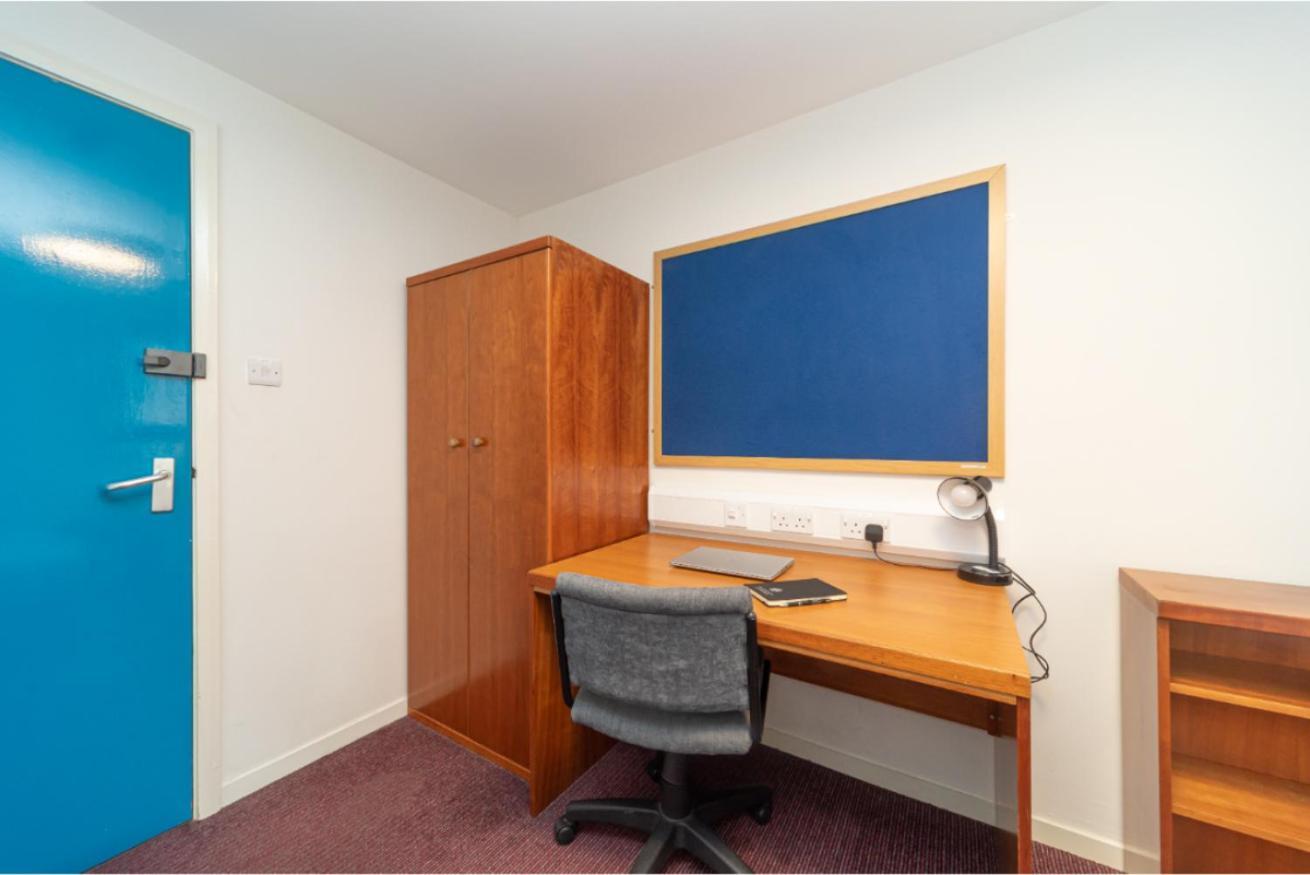 Joivy Affordable 3,4,5 And 12 Bed Private Flats Next To Royal Mile (Adults Only) Apartment เอดินบะระ ภายนอก รูปภาพ