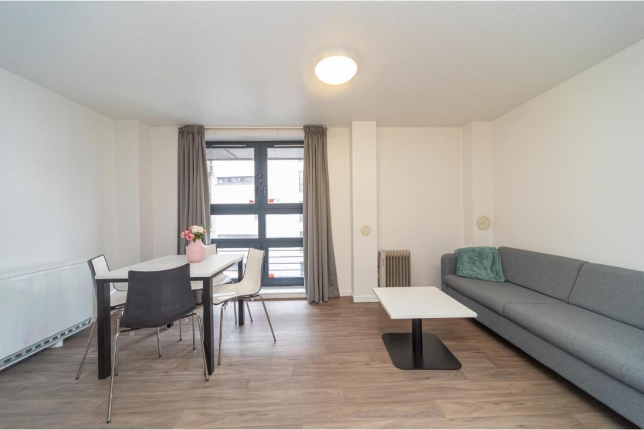 Joivy Affordable 3,4,5 And 12 Bed Private Flats Next To Royal Mile (Adults Only) Apartment เอดินบะระ ภายนอก รูปภาพ