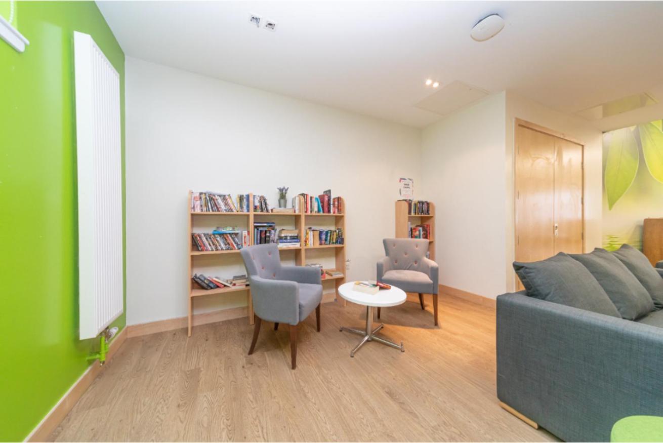 Joivy Affordable 3,4,5 And 12 Bed Private Flats Next To Royal Mile (Adults Only) Apartment เอดินบะระ ภายนอก รูปภาพ