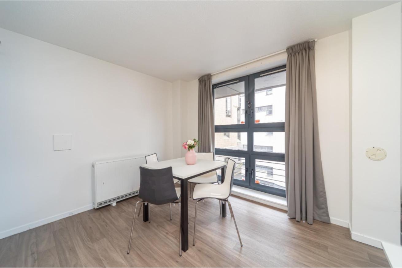 Joivy Affordable 3,4,5 And 12 Bed Private Flats Next To Royal Mile (Adults Only) Apartment เอดินบะระ ภายนอก รูปภาพ