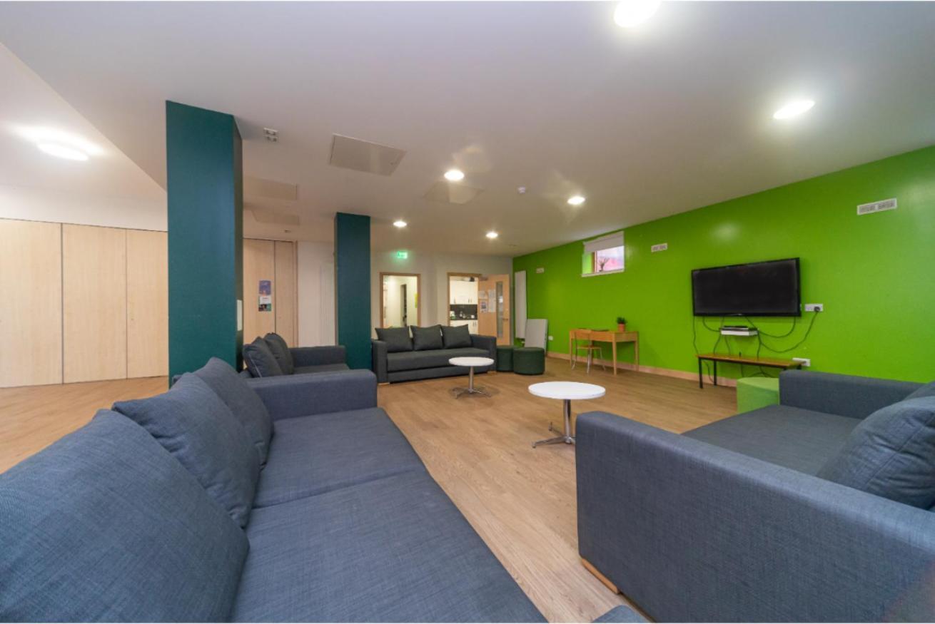 Joivy Affordable 3,4,5 And 12 Bed Private Flats Next To Royal Mile (Adults Only) Apartment เอดินบะระ ภายนอก รูปภาพ