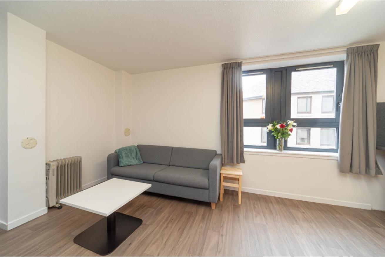 Joivy Affordable 3,4,5 And 12 Bed Private Flats Next To Royal Mile (Adults Only) Apartment เอดินบะระ ภายนอก รูปภาพ