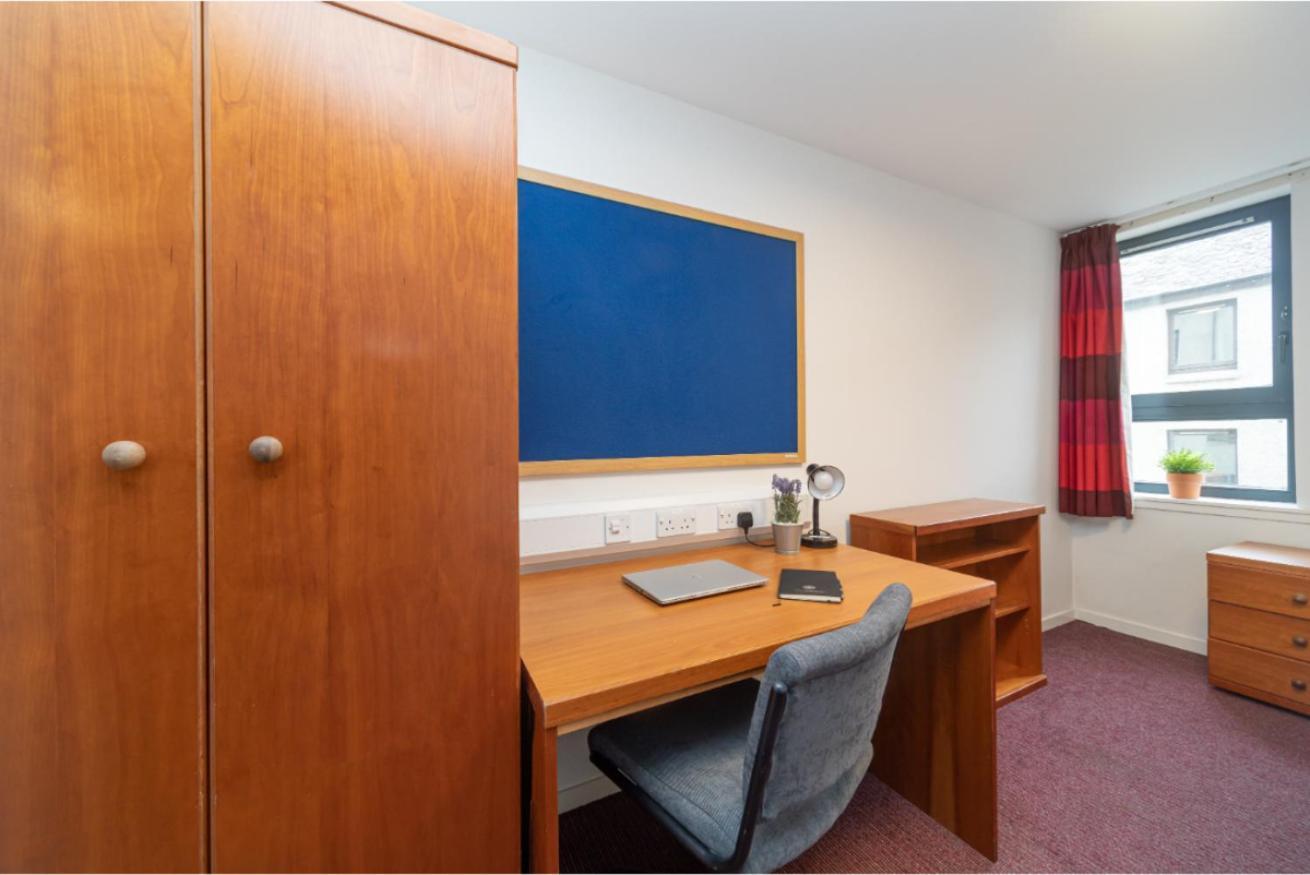 Joivy Affordable 3,4,5 And 12 Bed Private Flats Next To Royal Mile (Adults Only) Apartment เอดินบะระ ภายนอก รูปภาพ